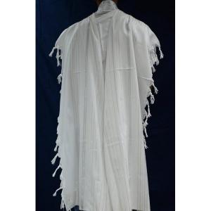 Mishkan Hatchelet White Wool Tallit with Gold Embellishment